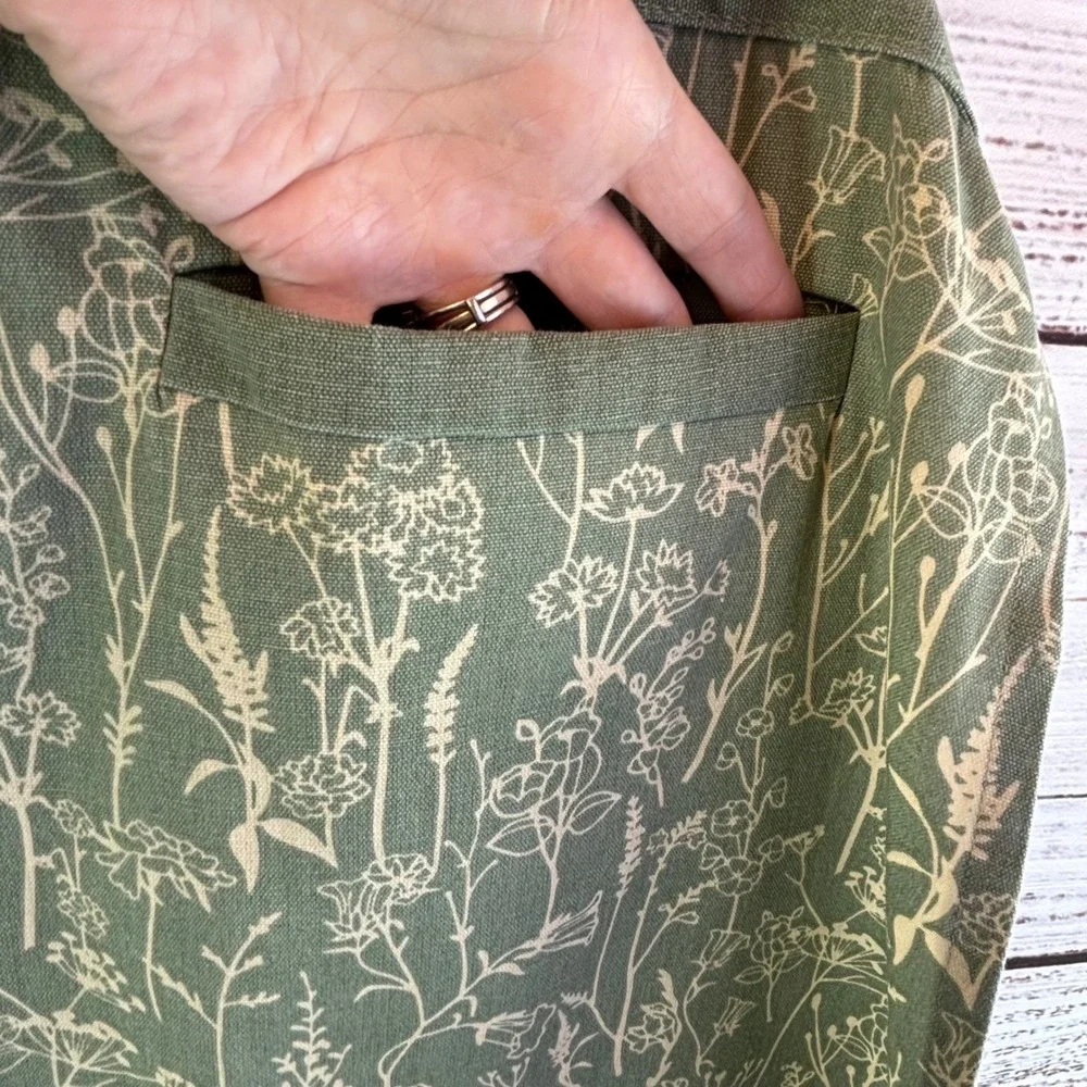 Apron Green Floral OS Cotton/Poly Canvas Cottagecore Ruffle Sage Mint Farmhouse